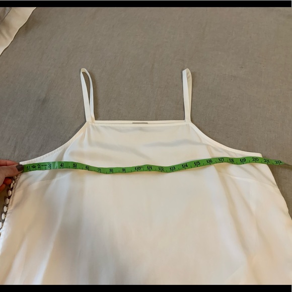 Cremieux Top White Tank Top Size Large NWOT with Button Detail Super Cute! - Picture 5 of 11